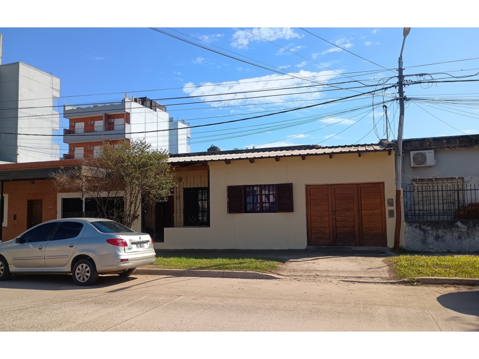 Casa de 2 Dormitorios sobre Avenida!! — foto 3