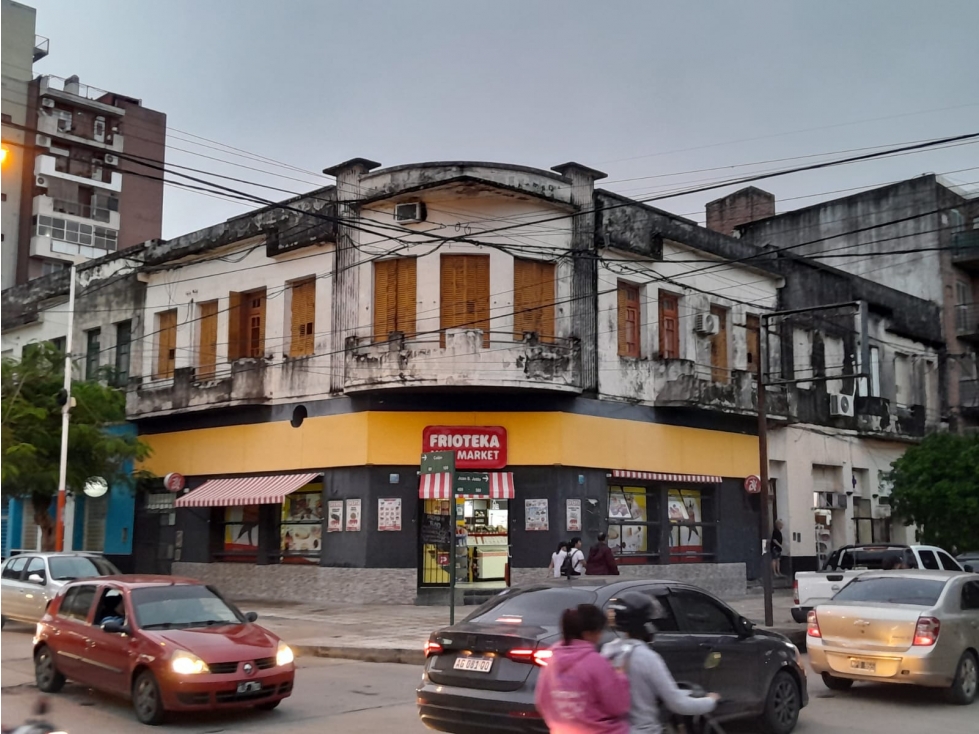 Mega piso histórico en esquina en pleno centro de Resistencia! - 4