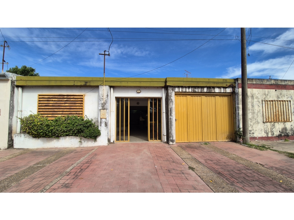 Consultorios u Oficinas sobre asfalto en Barranqueras! - 2