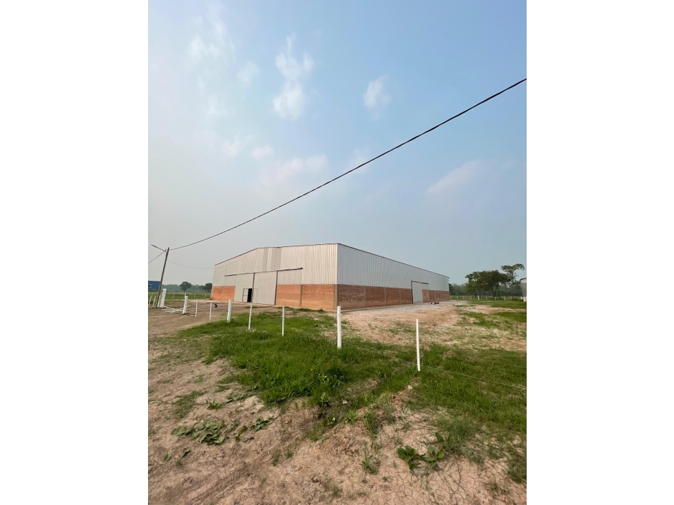 Galpón 1500m2 sobre ruta 11 a estrenar!! - 2