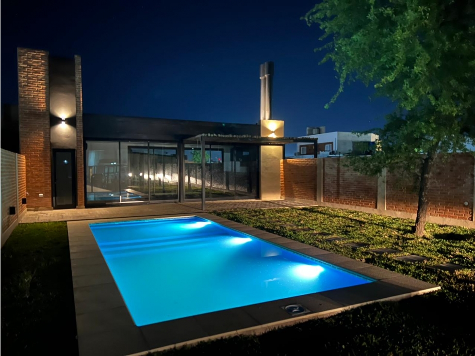 Casa Quincho con Piscina a Estrenar APTO CREDITO! — foto 2