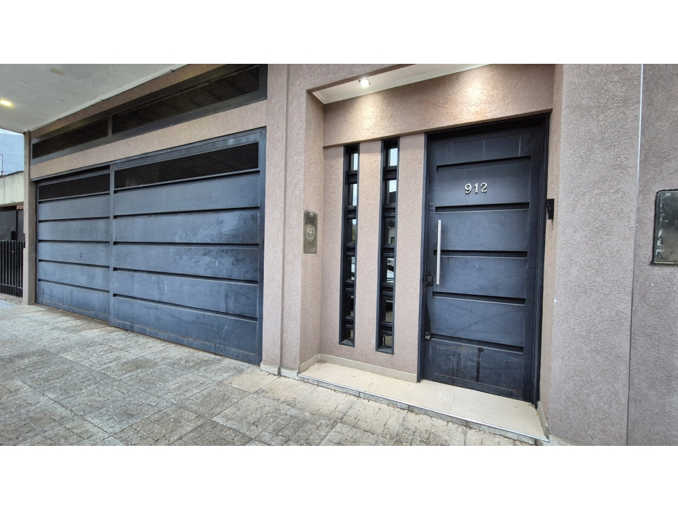 La esquina asombrosa! Locales y departamentazo en venta... — foto 5