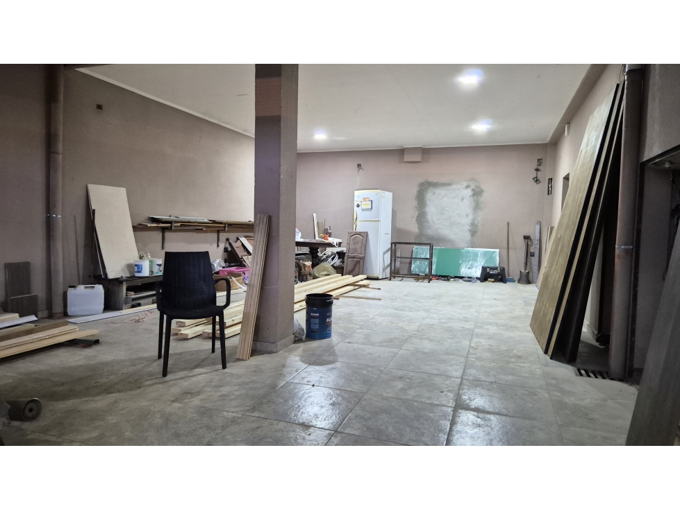 La esquina asombrosa! Locales y departamentazo en venta... — foto 6