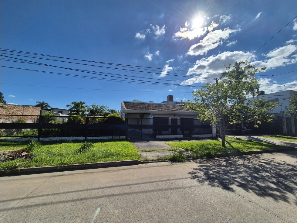 Casa 3 dormitorios a metros de Av España, asfalto, Barranqueras - 6