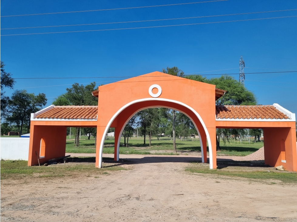 Quincho con pileta y casa a terminar en venta! - 2