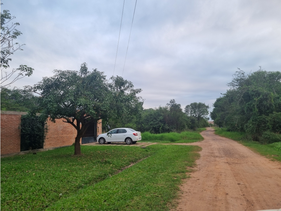 Terreno de 592 m2 zona Club Bancario, Villa Fabiana Norte - 3