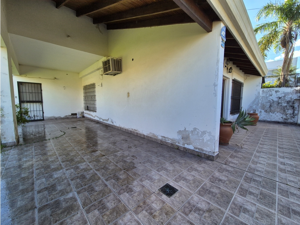 Casa 3 dormitorios a metros de Av España, asfalto, Barranqueras - 4