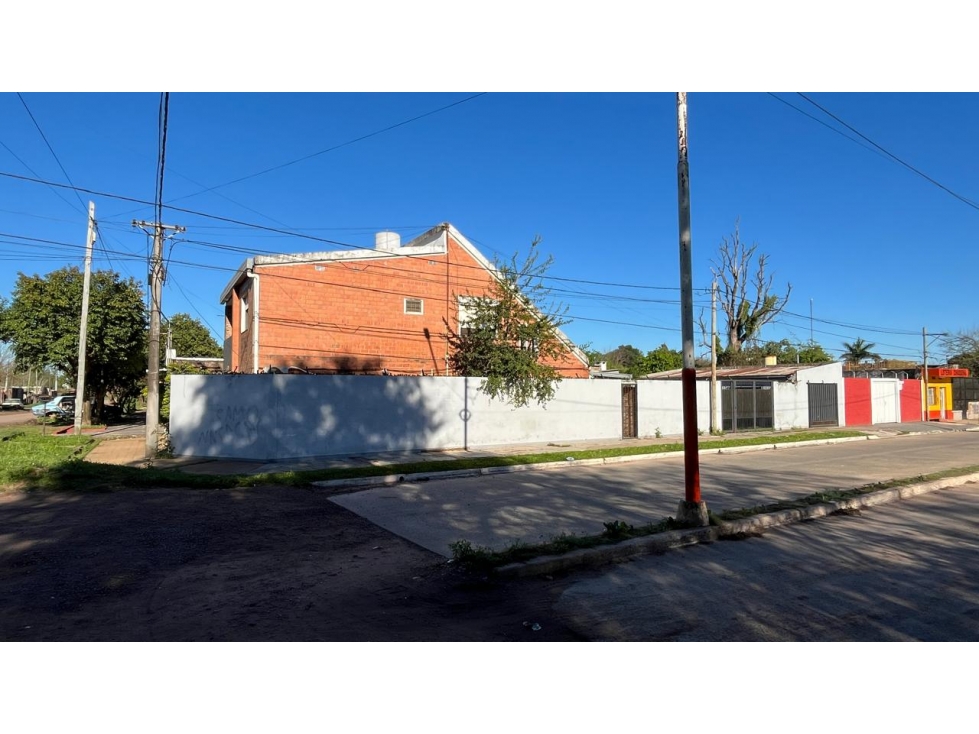 Propiedad en esquina sobre Avenida ideal inversión! - 3