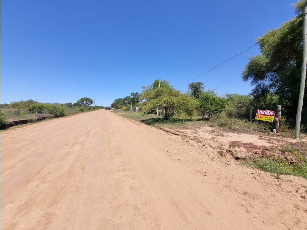 Esquina sobre Av Quijano, Paso de la Patria - 4