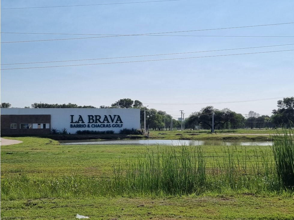 Terreno sobre asfalto en Barrio Parque y Golf, LA BRAVA! - 1