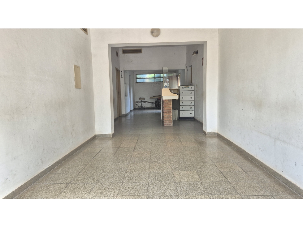 Consultorios u Oficinas sobre asfalto en Barranqueras! - 6