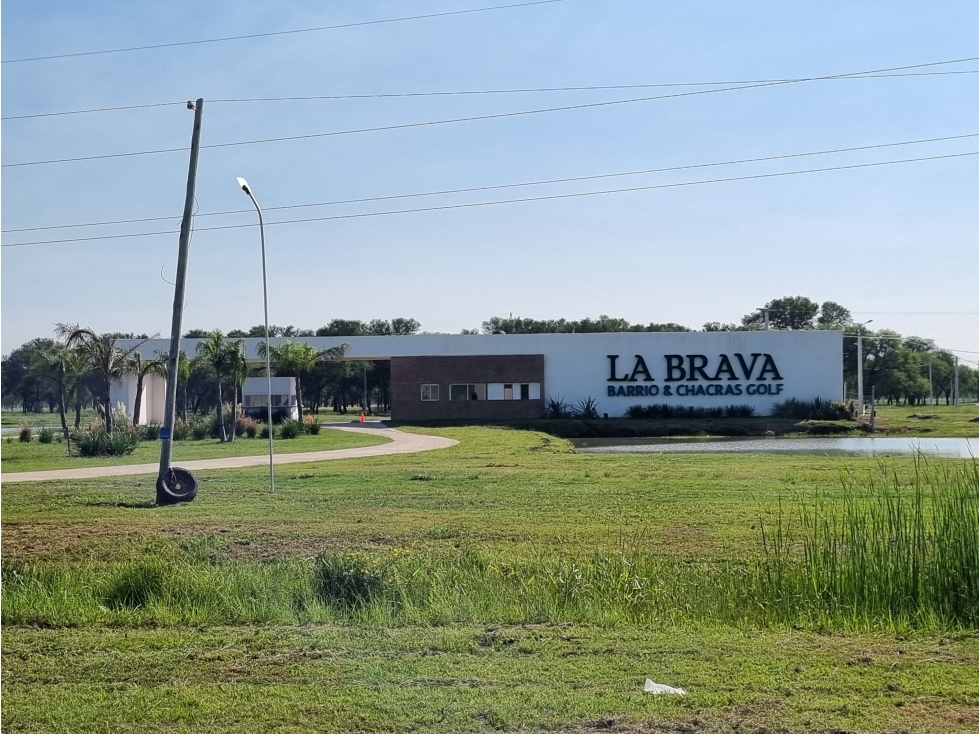 Terreno sobre asfalto en Barrio Parque y Golf, LA BRAVA! - 2
