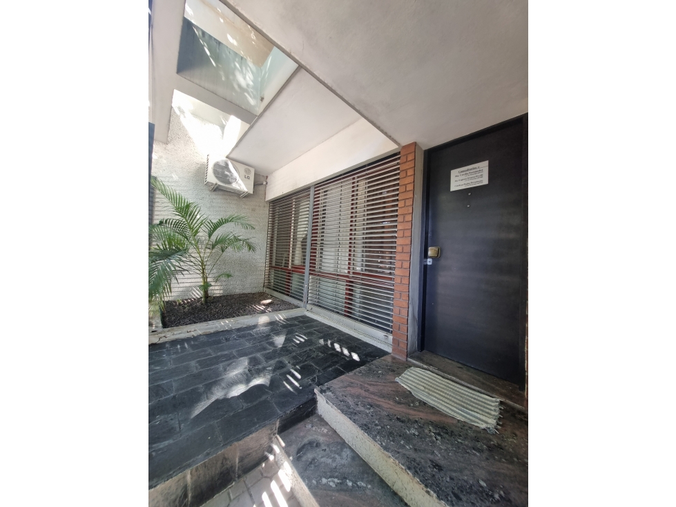 El 3x1 de Vedia! Casa con pileta+Oficinas+Departamento en microcentro! — foto 4
