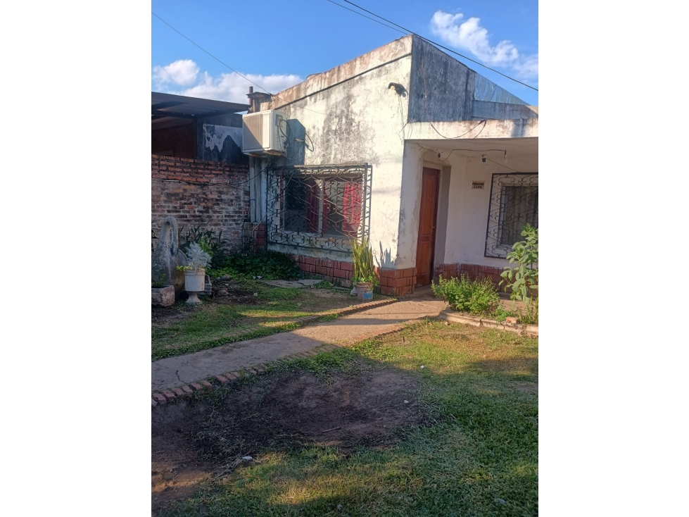 Casa 2 Dormitorios sobre Av. Paraguay 5235! - 2