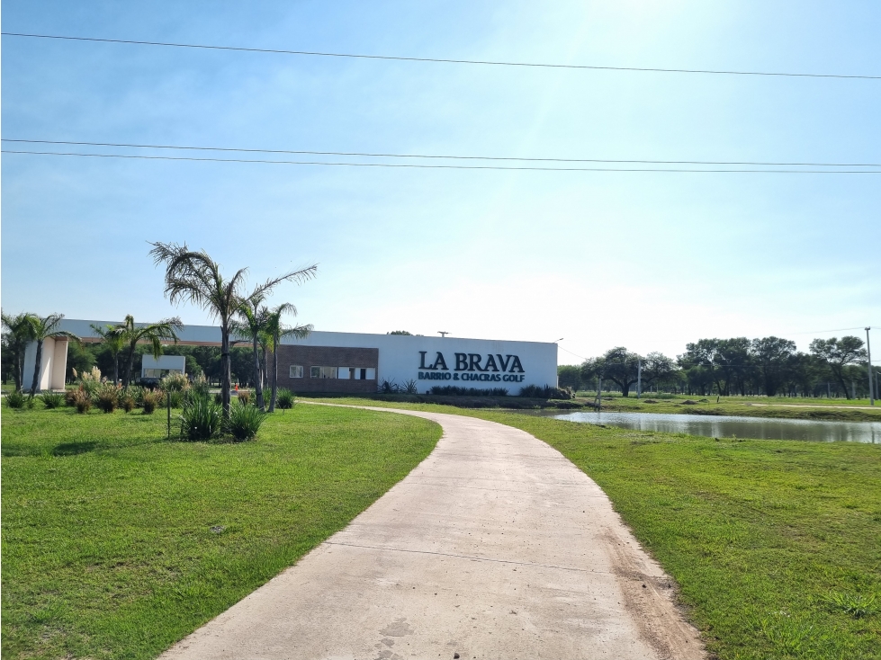 Terreno sobre asfalto en Barrio Parque y Golf, LA BRAVA! - 6