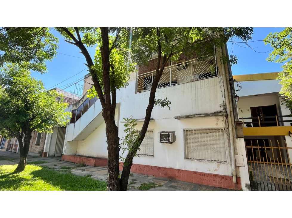 Salón comercial y vivienda a metros de Av 25 de Mayo! — foto 3