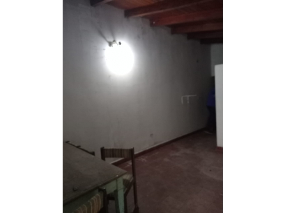Casa 3 dormitorios en esquina céntrica y asfaltada, Puerto Tirol - 5