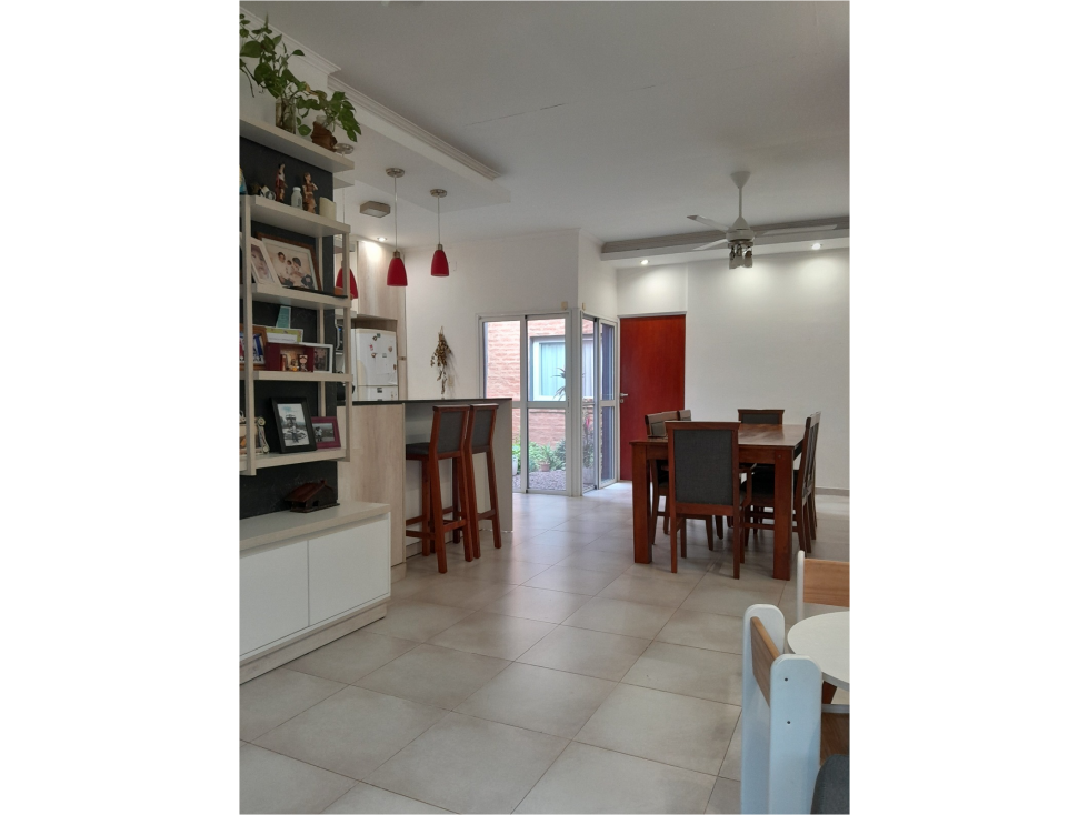 Impecable casa 4 dormitorios, "La Coqueta de Suiza" APTA CREDITO