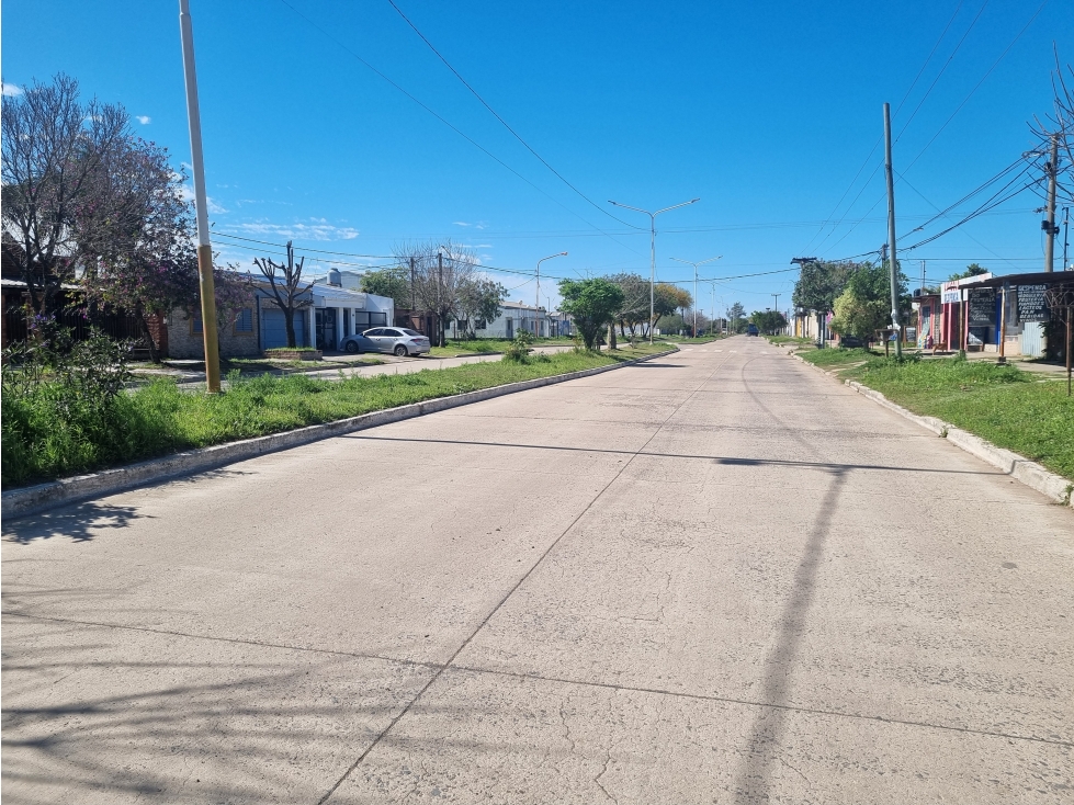 Casa independiente 3 dormitorios sobre Av en las 500 viviendas! - 3