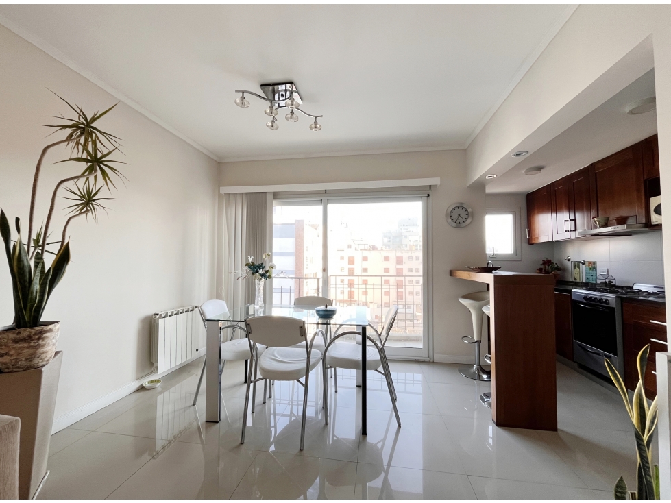 VENTA - HERMOSO SEMI PISO DE DOS AMBIENTES EN LA PERLA — foto 2