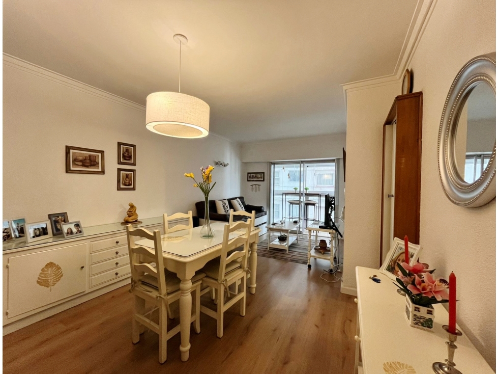 VENTA - DOS AMBIENTES CON BALCÓN, EN EDIFICIO MARAL - 1