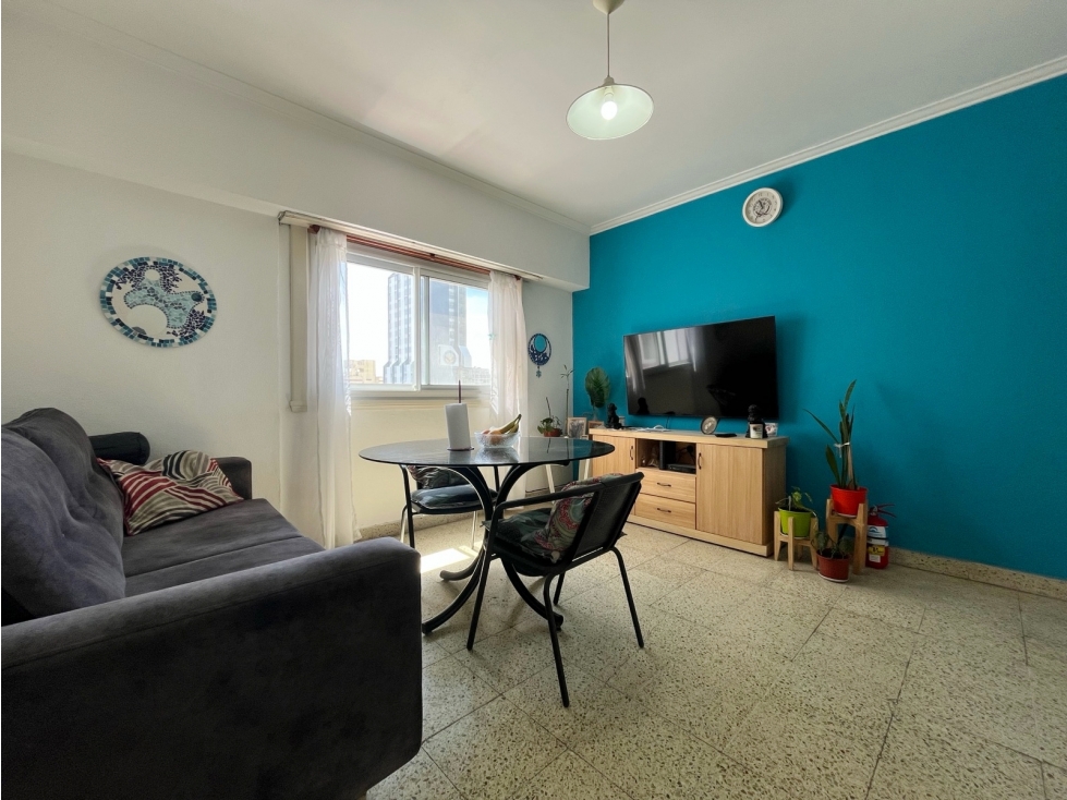VENTA - TRES AMBIENTES MUY LUMINOSO EN LA PERLA
