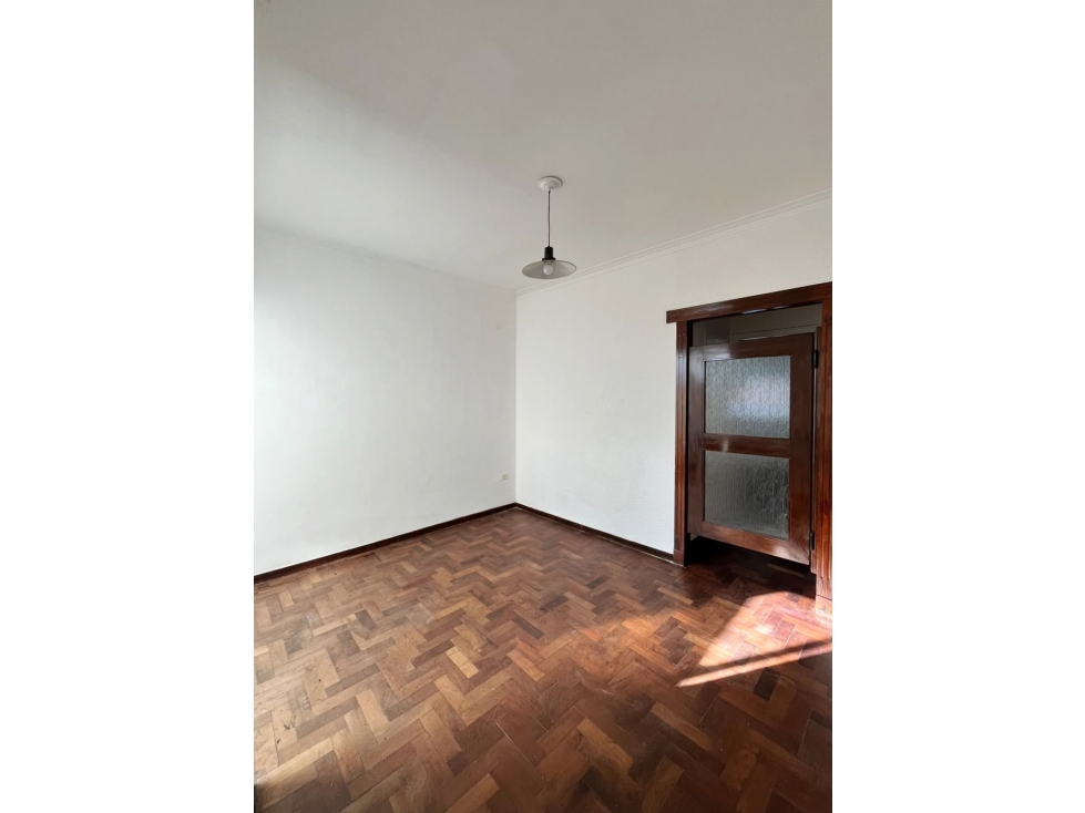 VENTA - DOS AMBIENTES EN LA PERLA, A UNA CUADRA Y MEDIA DE LA COSTA - 2