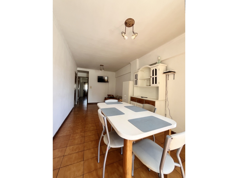 ALQUILER POR TEMPORADA - DOS AMBIENTES CON BALCÓN, CABLE Y WIFI — foto 4