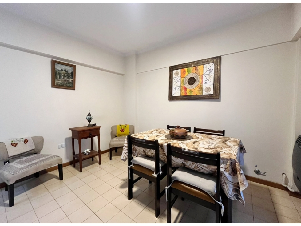 VENTA - DOS AMBIENTES EN LA PERLA, A UNA CUADRA Y MEDIA DE LA COSTA - 3