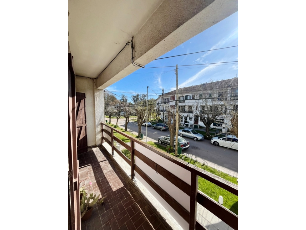 VENTA - PH DE CUATRO AMBIENTES CON BALCÓN AL FRENTE - 3