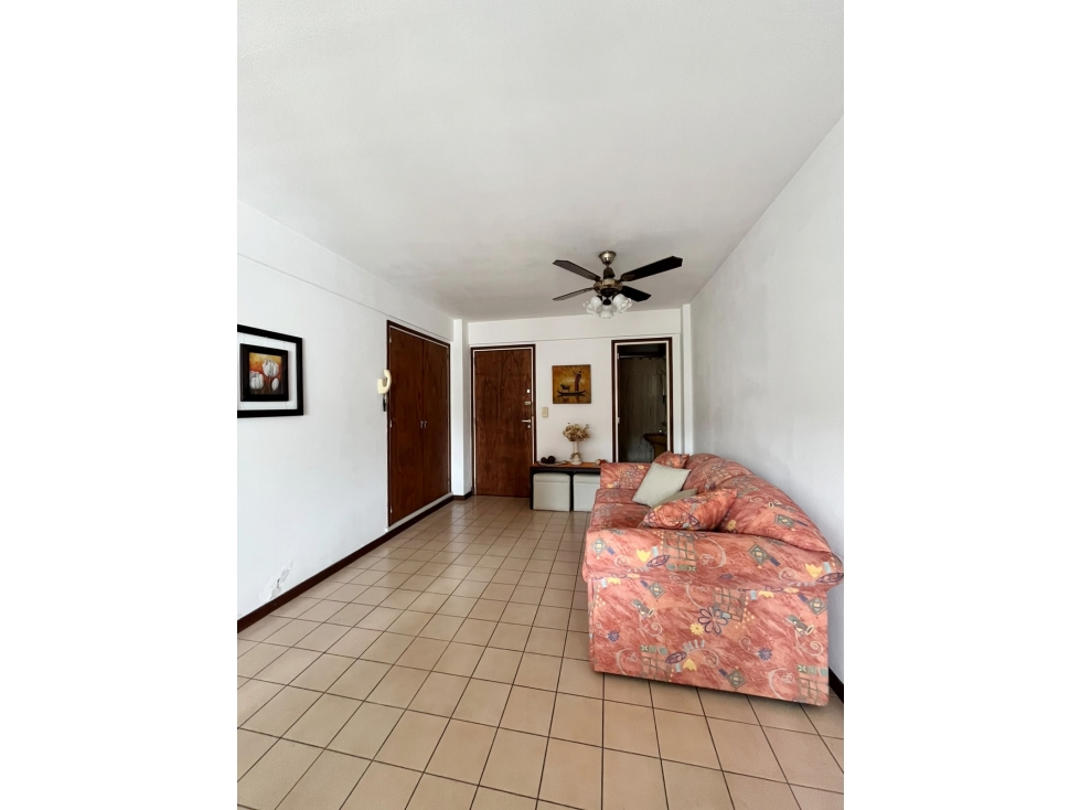 VENTA - UN AMBIENTE EN LA PERLA CON COCHERA — foto 4