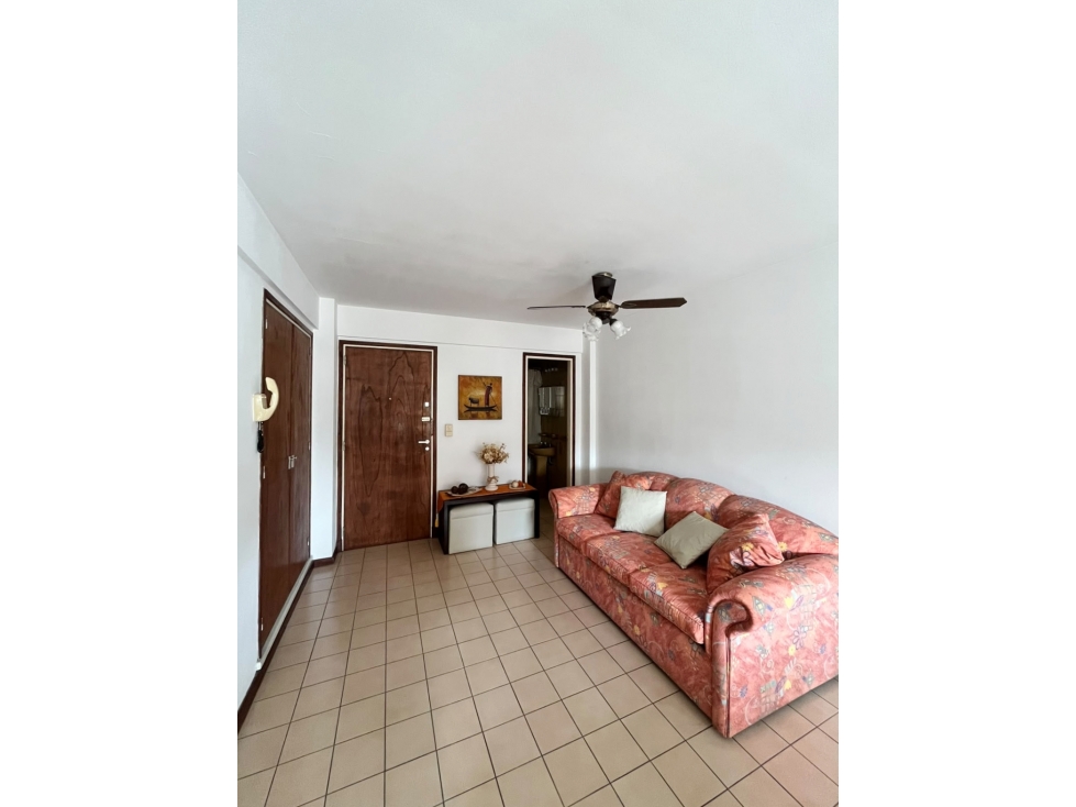 VENTA - UN AMBIENTE EN LA PERLA CON COCHERA — foto 5