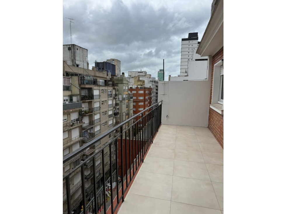 3 AMBIENTES A LA CALLE CON DEPENDENCIA DE SERVICIO - ENTRE RIOS 1962 - 3