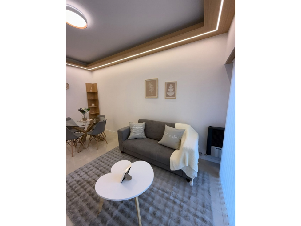 3 AMBIENTES A LA CALLE CON BALCON SALIENTE - BOLIVAR 2240 - 3