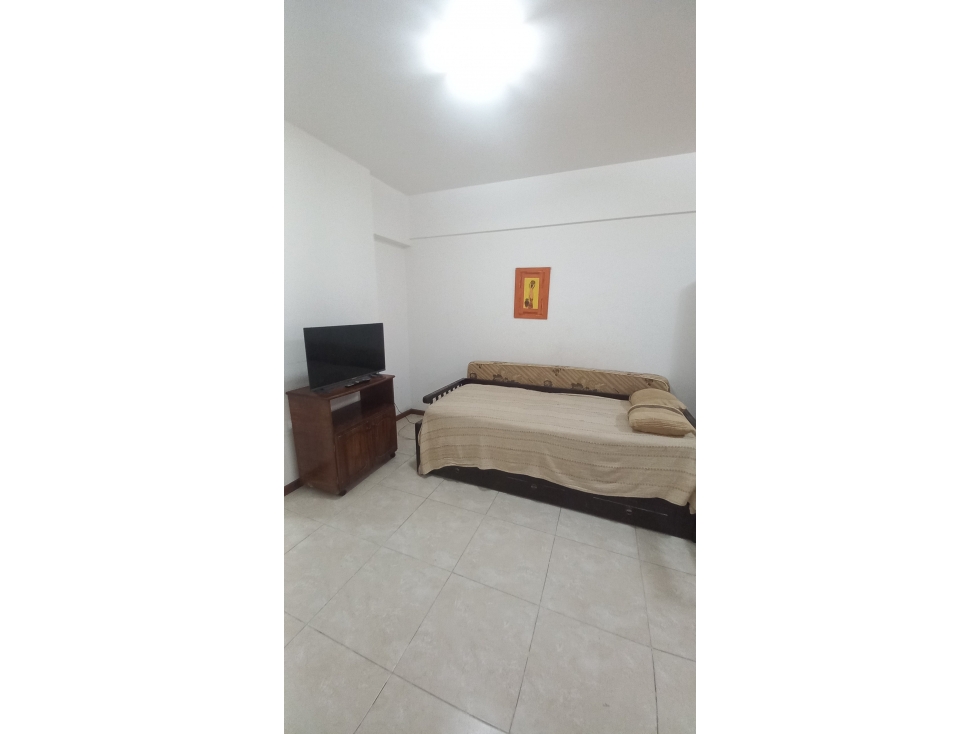 2 AMBIENTES CON PATIO Y COCHERA EN PLENO CENTRO - MORENO 2550 — foto 5