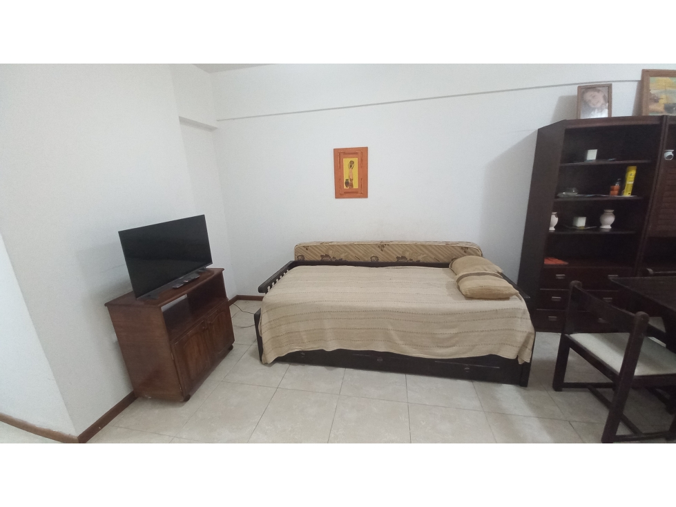 2 AMBIENTES CON PATIO Y COCHERA EN PLENO CENTRO - MORENO 2550 — foto 4