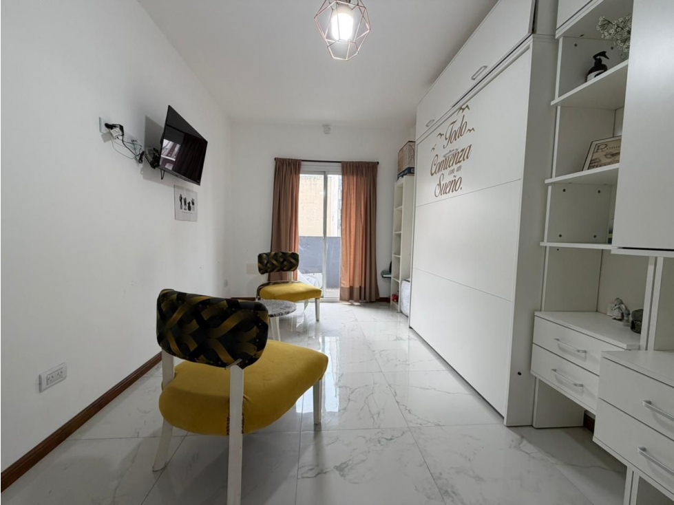 1 AMBIENTE A LA CALLE LUMINOSO CON BALCON SALIENTE - COLON 2628 - 6