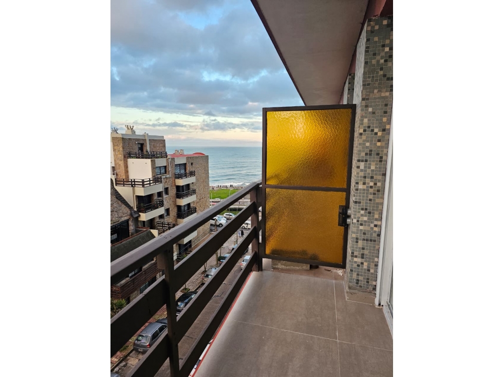2 AMBIENTES A LA CALLE CON BALCON Y VISTA AL MAR - 9 DE JULIO 2332 - 4