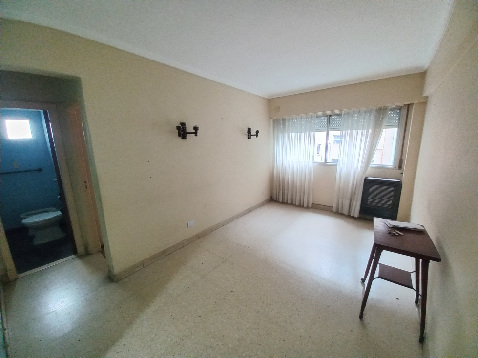 OPORTUNIDAD!! 2 AMBIENTES MUY LUMINOSO EN ESTADO ORIGINAL - SALTA 1725