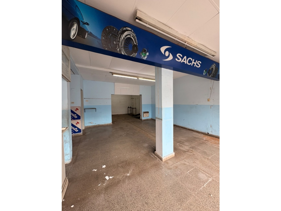 LOCAL COMERCIAL Y DEPTO 3 AMBIENTES - 2