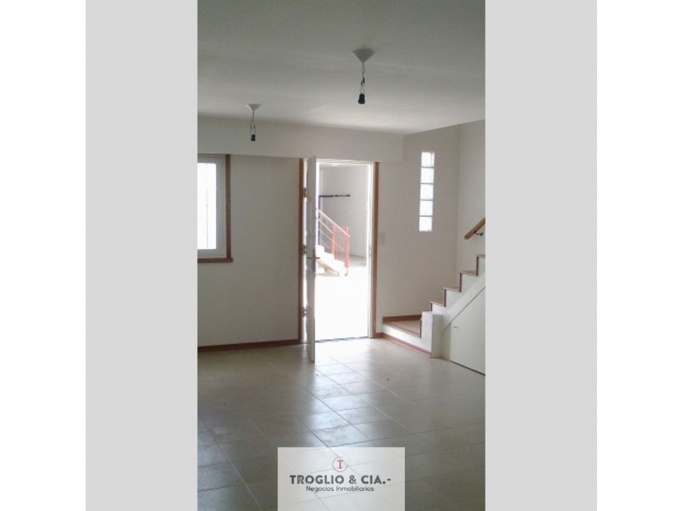DUPLEX 3 AMB MAS COCHERA-BRONZINI AL 100 - 2