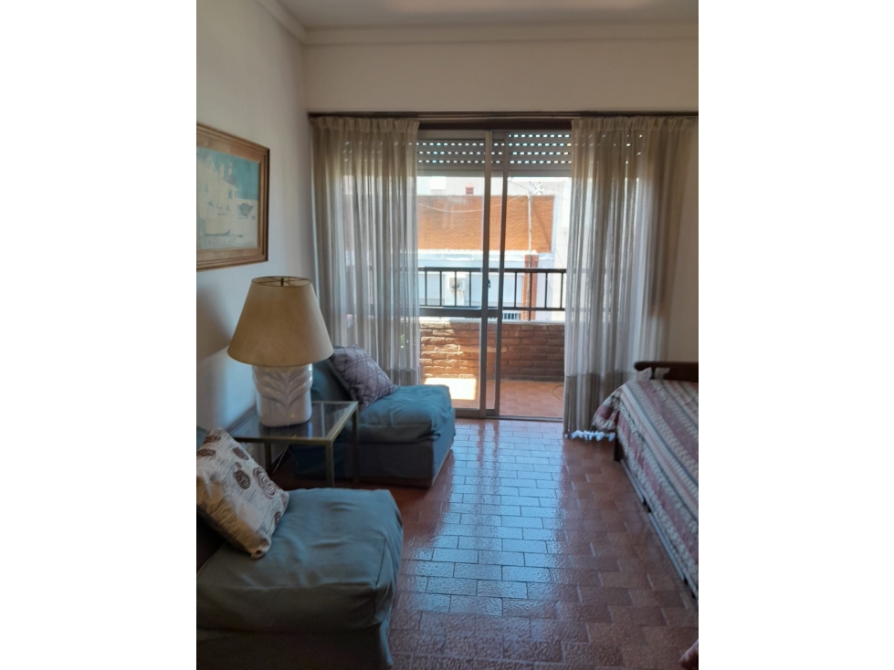DEPARTAMENTO 2 AMB EXTERNO CON BALCON SALIENTE — foto 2