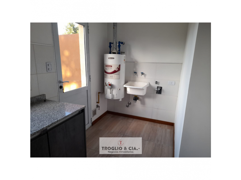 DUPLEX DE 3 AMBIENTES + COCHERA -APTO CREDITO-MACROCENTRO - 4