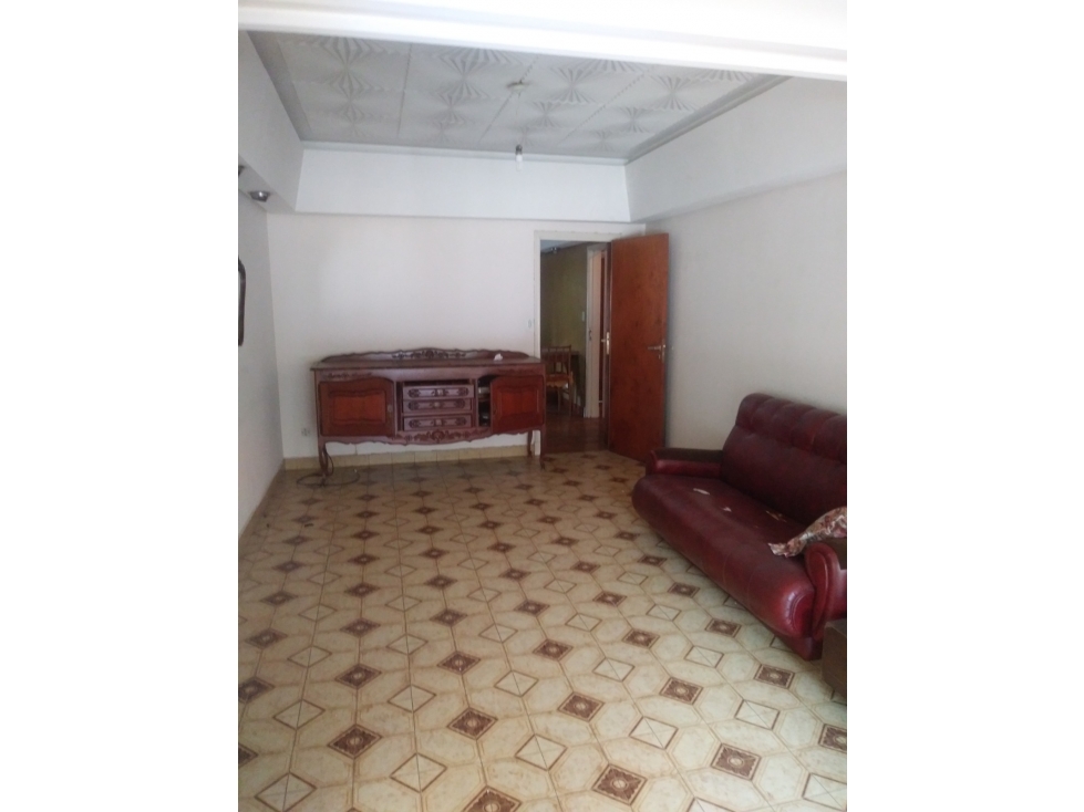 CASA DE 3 AMBIENTES CON QUINCHO Y COCHERA - 5