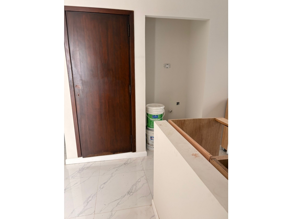 PH AL MEDIO TRES AMBIENTES CON PATIO RECICLADO A NUEVO — foto 6