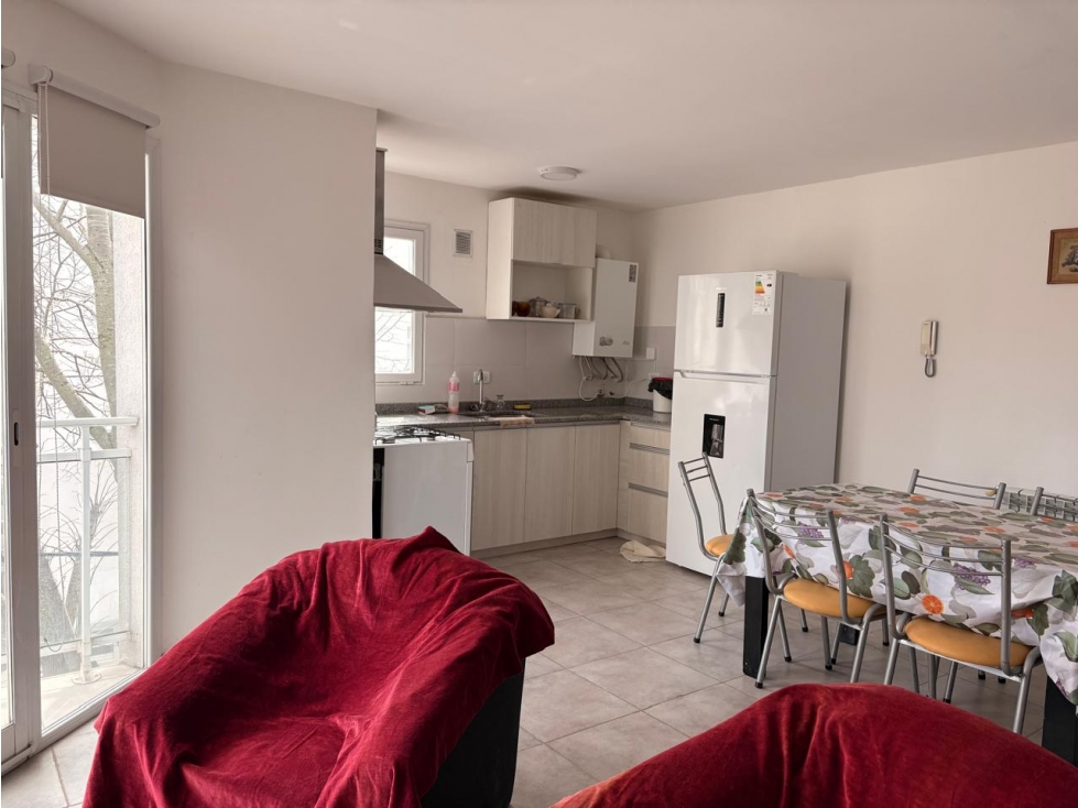 DEPARTAMENTO TRES AMBIENTES CON BALCON - SAN MARTIN 3800 — foto 4