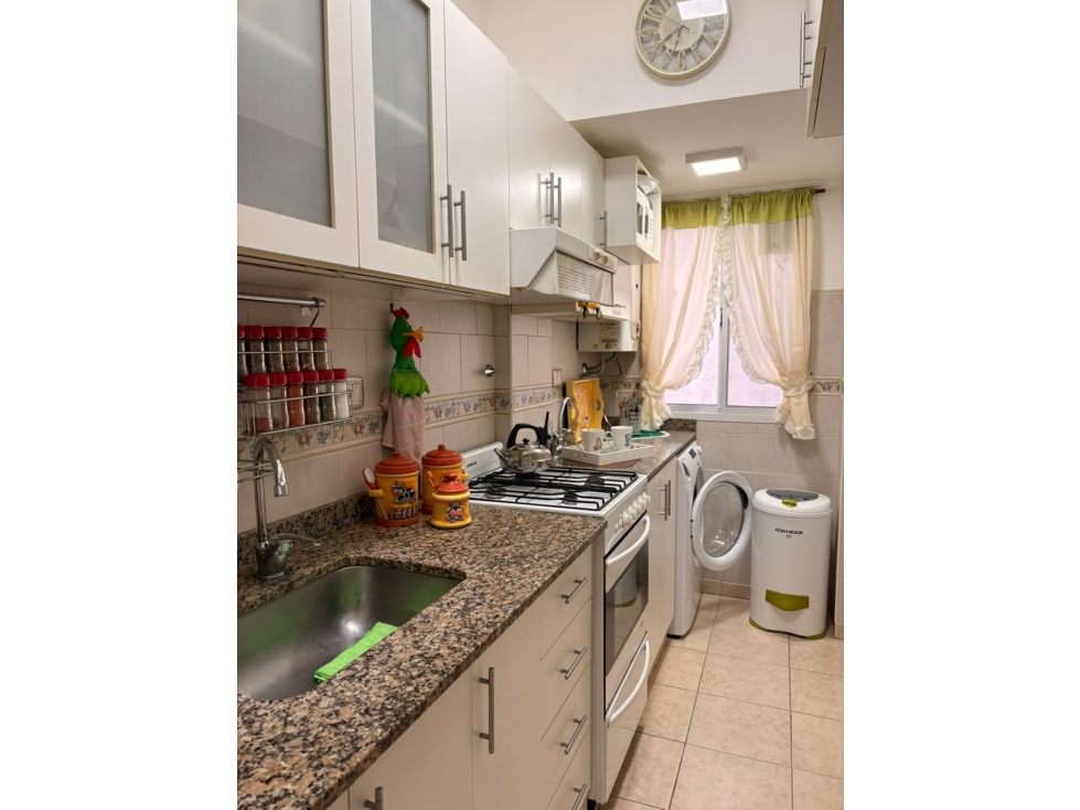 DEPARTAMENTO TRES AMBIENTES CON BALCÓN - AV. LURO 2300
