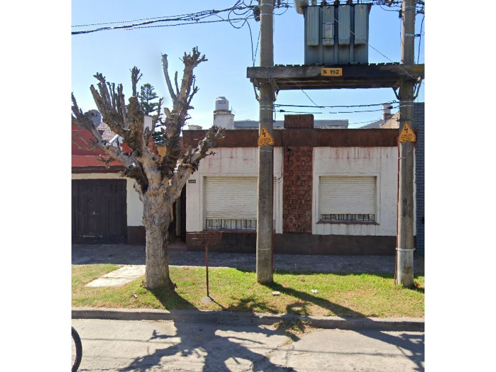 CASA 3 AMB-1 DE MAYO AL 3300-RETASADA