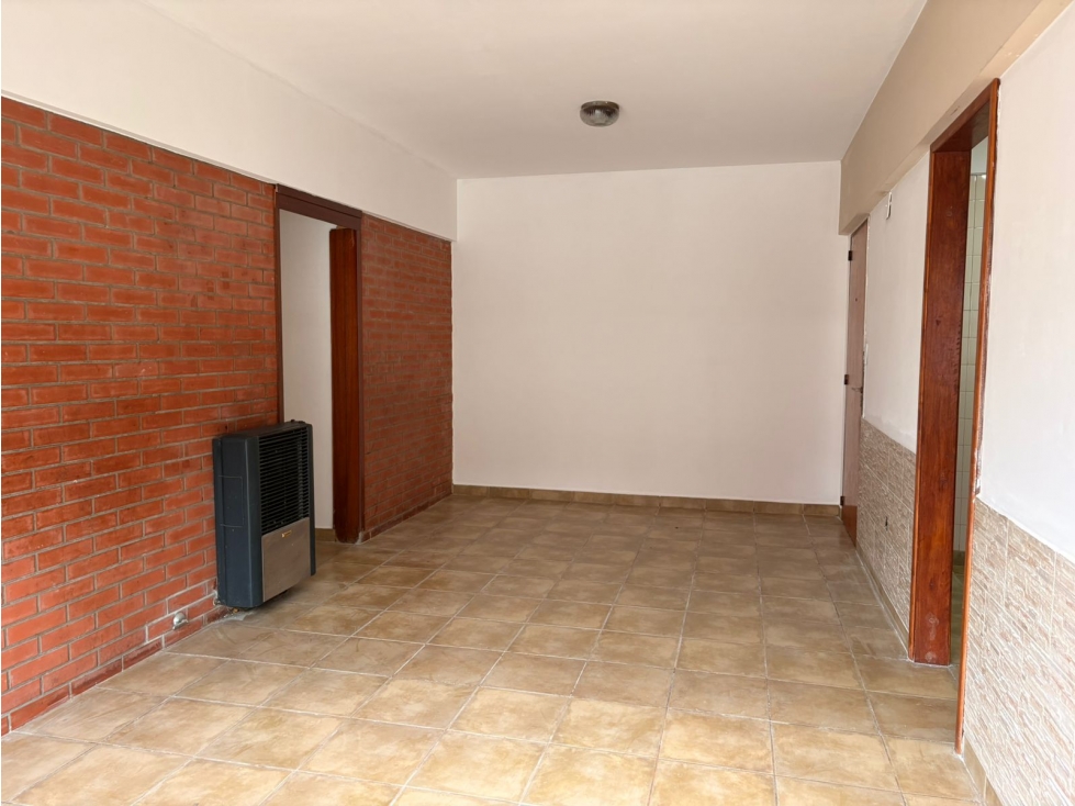 DEPARTAMENTO CUATRO AMBIENTES A LA CALLE - PLANTA BAJA — foto 3