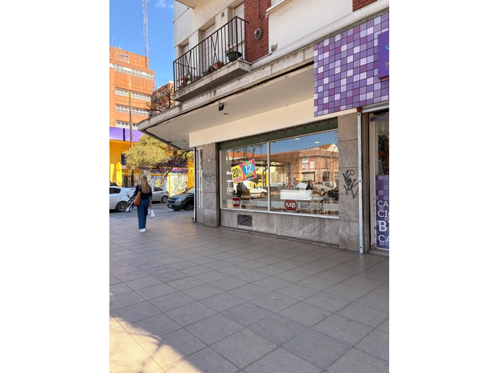 ALQUILER LOCAL COMERCIAL EN ESQUINA - INDEPENDENCIA Y FALUCHO — foto 2